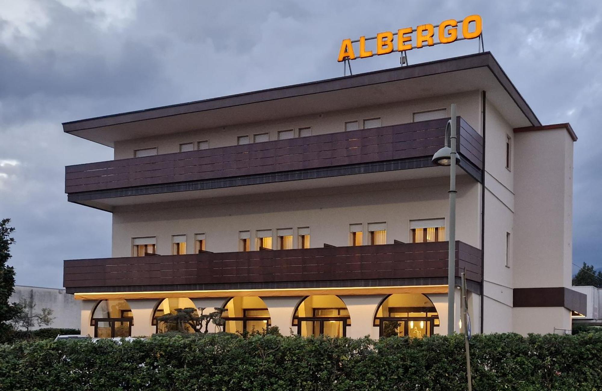 Albergo Ristorante Belvedere Thiene Kültér fotó